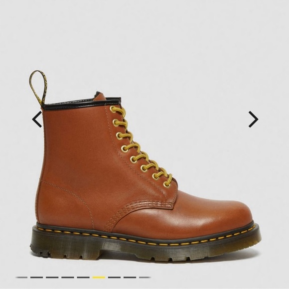 NEW Dr. Martens 1460 Waterproof Fleece Lined Lace-Up Boots Women’s 10, Men’s 9 - Picture 3 of 16